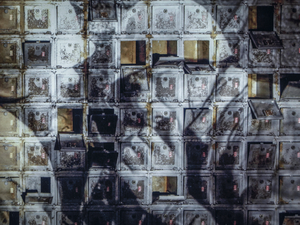 Fabio Mauri: Rebibbia, 2006 (dettaglio dell’opera) Foto: Sandro Mele. Courtesy the Estate of Fabio Mauri and Hauser & Wirth Fabio Mauri: Rebibbia, 2006 (dettaglio dell’opera) Foto: Sandro Mele. Courtesy the Estate of Fabio Mauri and Hauser & Wirth