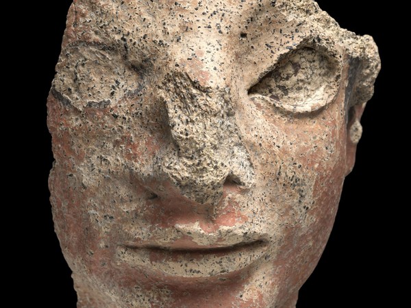 Frammento di altorilievo, Testa maschile, Terracotta dipinta, Musei Capitolini 