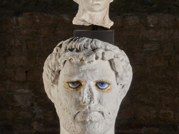 Francesco Vezzoli, Lo sguardo di Adriano, 2018 | Foto: © Alessandra Chemollo | Courtesy Fondazione Brescia Musei
