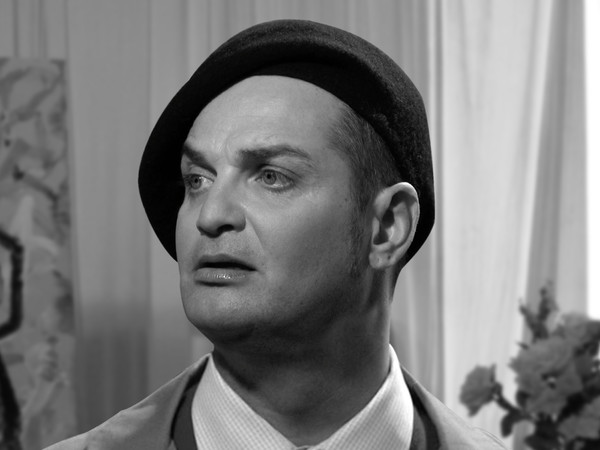 Gavin Brown as Artist in The Big Kitty, Un film di Lisa Barmby e Tom Alberts, 70 min, Australia 2019 | Courtesy Tom Alberts & Lisa Barmby | Courtesy Tom Alberts & Lisa Barmby
