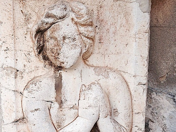 Cefalù, Particolare della facciata della Chiesa del Purgatorio, già di Santo Stefano Protomartire, XV sec.