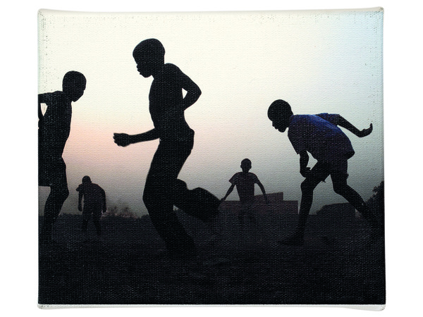 MOHAMED KEITA (Costa d’Avorio, Italia), Il cammino 1, 2023. Fotografia digitale stampata su tela, 10x12 cm. MOHAMED KEITA (Costa d’Avorio, Italia), Il cammino 1, 2023. Fotografia digitale stampata su tela, 10x12 cm.