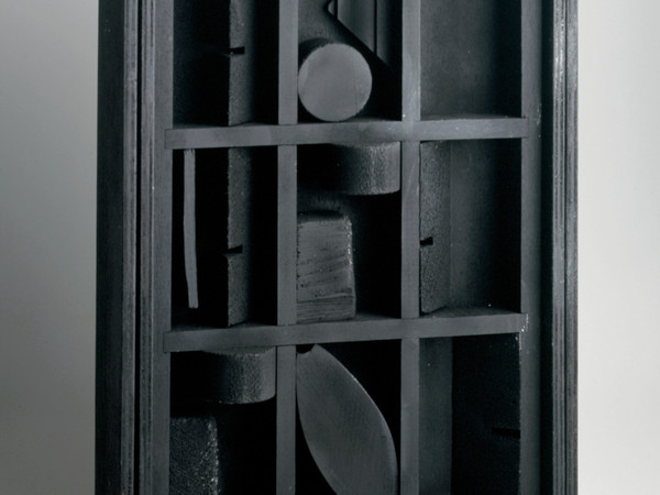 Louise Nevelson, Winter Chord, 1975. Multiplo in legno