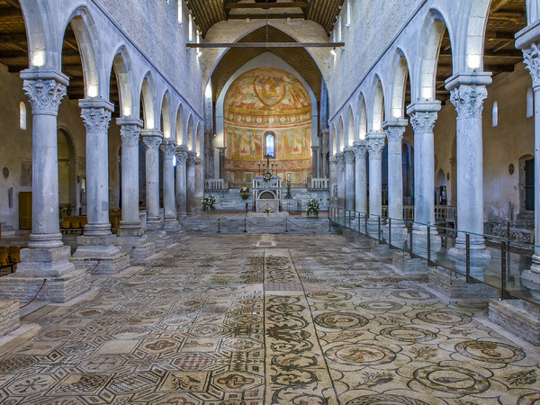 313 | Si dà il via alla costruzione della BasilicaEditto di Milano sulla libertà religiosa dei Cristiani. Il vesovo Teodoro inizia subito dopo la costruzione del primo complesso basilicale | Foto: © Gianluca Baronchelli