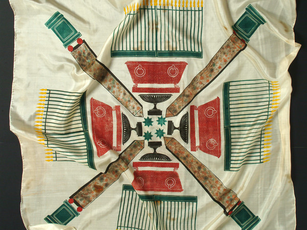 Piero Fornasetti, Foulard in seta 