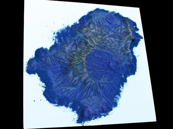 Vettor Pisani, Isola d'Ischia, 1990. Specchio, pvc pigmenti IKB (Internatonal Klein Blue), cm 50x50x5