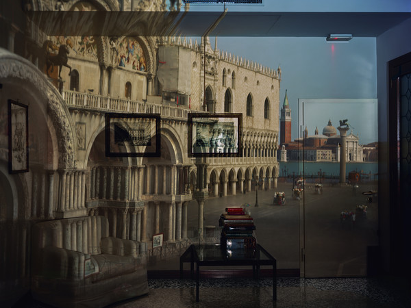 Abelardo Morell, San Marco. Venezia, 2007 © Abelardo Morell - Courtesy of Edwynn Houk Gallery, New York