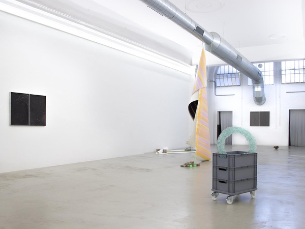 PEOPLE I KNOW. Lucia Cristiani - Finja Sander - Elisabeth Sonneck. installation view