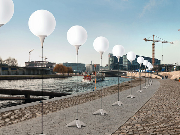 8000 glowing balloons, Berlino.  © kulturprojekte berlin_whitevoid / christopher bauder — photo by daniel büche