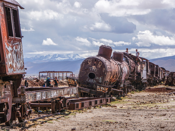 Pamela Jones, Train Cemetery, Bolivia, Finalista all'Historic Photographer of the Year 2017 | Courtesy of Historic Photographer of the Year | © Pamela Jones