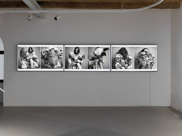 RE:HUMANISM 4, Installation view, Esther Hunziker, SCREEN TESTS 2025 I Ph. Carlo Romano RE:HUMANISM 4, Installation view, Esther Hunziker, SCREEN TESTS 2025 I Ph. Carlo Romano