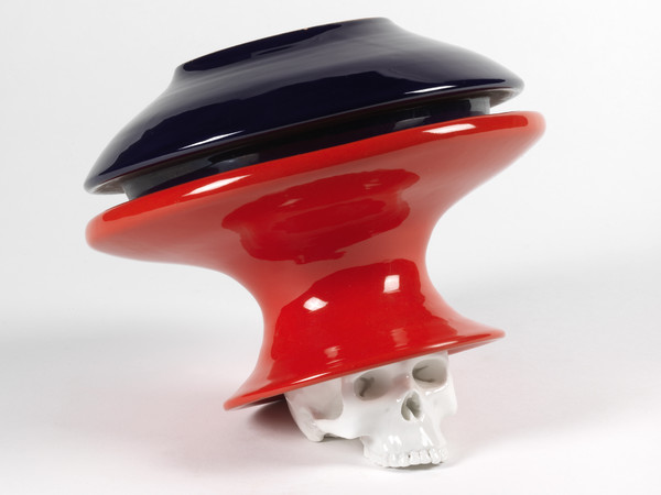 Andrea Salvatori,  TuttiTappi #25, 2013, ceramica e porcellana | Photo © Andrea Salvatori- Courtesy l'artista