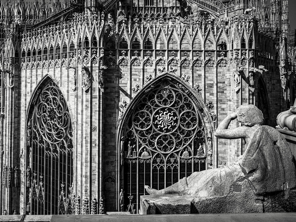 Aurelio Amendola, Duomo di Milano, 2009. Stampa Inkjet Fine Art su carta fotografica, 105 x 150 cm. 