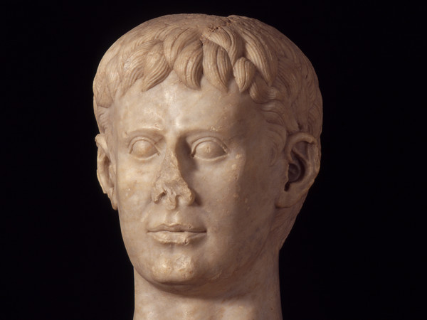 Bust of Frederick II, Marble bust of Frederick II, Italy, 1220-1250 AD | Courtesy of Deutsches Archäologisches Institut, Rome