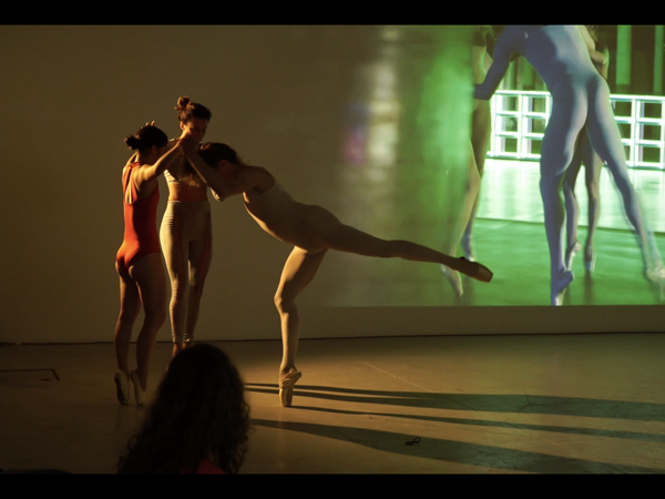 Cecilia Bengolea, Repetition et Roy, 2019. Performance Consortium Dijon. Courtesy l'artista Cecilia Bengolea, Repetition et Roy, 2019. Performance Consortium Dijon. Courtesy l'artista
