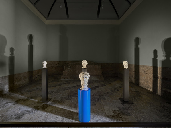 Francesco Vezzoli, Lo sguardo di Adriano, 2018 | Foto: © Alessandra Chemollo | Courtesy Fondazione Brescia Musei