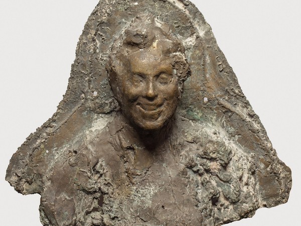 Medardo Rosso, Rieuse (Donna che ride), 1897 circa, busto fuso in bronzo, cm. 59x69x20. Galleria d'arte moderna di Palazzo Pitti, donato da E. Fles, 1920.
