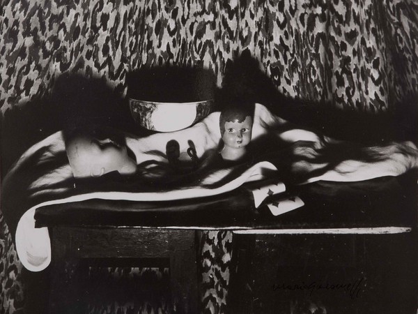 Mario Giacomelli, Natura morta, 250x198 mm | Courtesy of Studio Guastalla Arte Moderna e Contemporanea / The Lone T art space | Foto: Cristian Castelnuovo