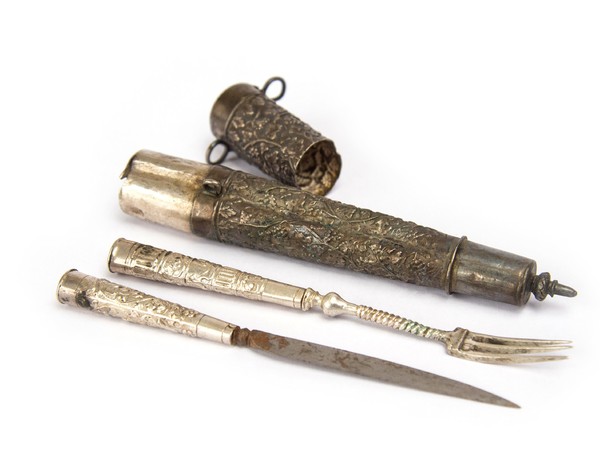 Set di posate per viaggio in argento. Cortona, collezione Tommasi – MAEC