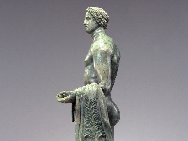 Eracle stante con i pomi delle Esperidi, 100 a.C. circa, Bronzo, Altezza 63 cm, Antikenmuseum Basel und Sammlung Ludwig