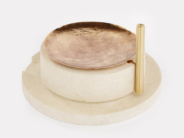 La Macina  – Macina. Disegnata da ECAL/Stefano Panterotto. Realizzata da Luca Bellei, scultore della pietra a Bôle (NE). Esposta a Milano presso il Museo Bagatti Valsecchi nell'esposizione Arts & Crafts & Design: Time according to ECAL and Swiss Craftsmen realizzata da Vacheron Constantin.