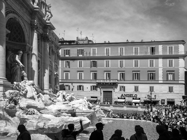 Gianluca Baronchelli, Fontana di Trevi, Roma, 2016 | Photo © Gianluca Baronchelli