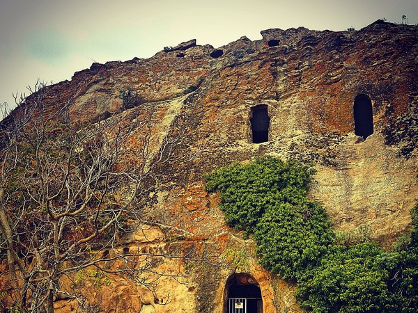 Grotte della Gurfa, Alia