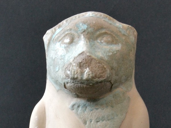 Statuetta di babbuino, Pompei, Casa di D. Octavius Quartio ( II 2, 2 ) (?), I sec. d. C.,Terracotta invetriata, Napoli, Museo Archeologico Nazionale | Courtesy Museo Archeologico Nazionale di Napoli, Museo egizio di Torino