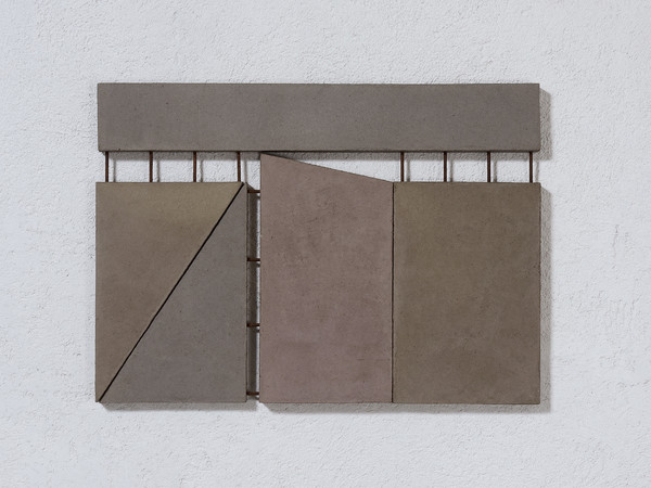 Giuseppe Uncini, Dimore, 1982, Cemento e ferro su legno, 60.5 x 44 cm, 