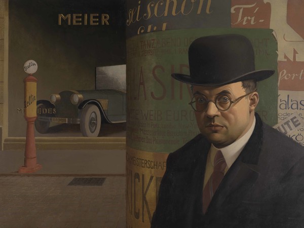 Georg Scholz, Self-Portrait in front of an Advertising Column (Selbstbildnis vor der Litfaβsäule), 1926. Olio su cartone, cm 60 x 77,8. Staatliche Kunsthalle Karlsruhe. ©Georg Scholz, by SIAE 2015 - Photo by A. Fischer/H. Kohler, Staatliche Kunsthalle Karlsruhe Fotowerkstatt