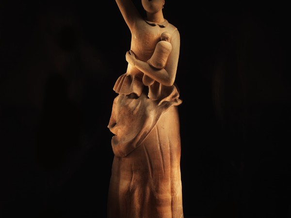 Arturo Martini, Madre folle, 1929, terracotta, cm 180x65x65. Bologna, Fondazione Carisbo