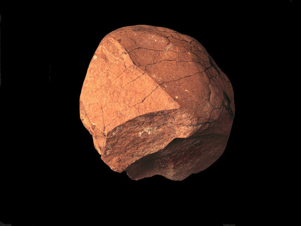 Chooping tool, il più antico strumento realizzato intenzionalmente per procurarsi cibo, 2 milion di anni fa, Sudafrica. © Musei Vaticani