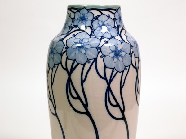 Galileo Chini, Vaso, 1903-04, maiolica. Faenza, Museo Internazionale delle Ceramiche in Faenza