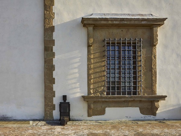 Antony Gormley, HUMAN. Forte di Belvedere, Florence, Italy. Photograph by Pietro Savorelli. Courtesy Galleria Continua and White Cube © the Artist