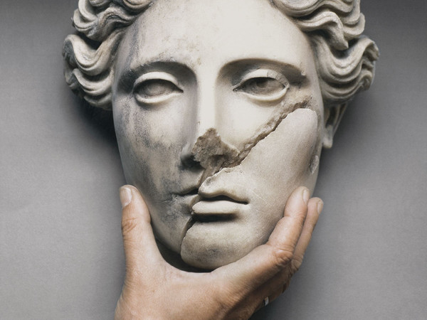 Mimmo Jodice, Ercolano, 1999, Stampa giclée, 74 x 74 x 2 cm, Collezione De Iorio