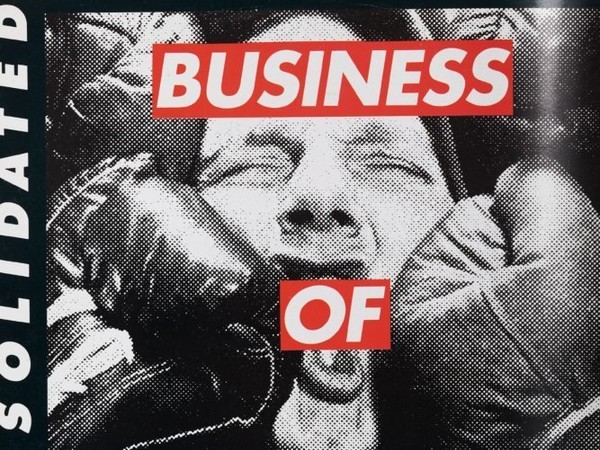 Barbara Kruger e Yayoi Kusama, ART RECORD COVERS, pp. 254-255