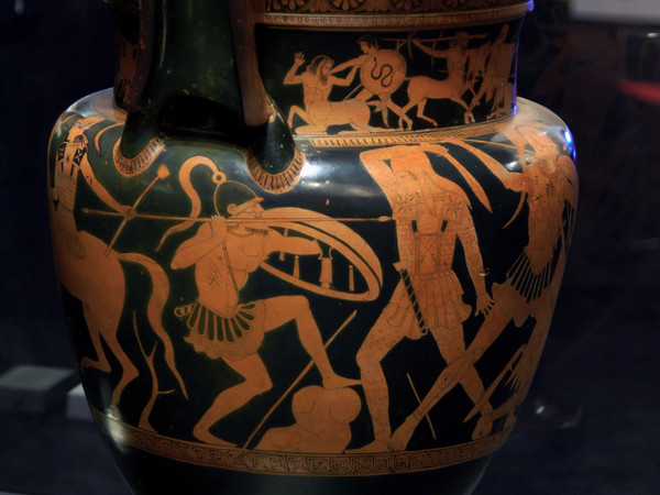 Cratere con Achille e Pentesilea, Pittore dei Niobidi, 470 a.C. Argilla, h cm 78, diam. Bocca 47,5. Provenienza: Gela, necropoli. Agrigento, Museo Archeologico Regionale