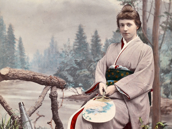 Kusakabe Kimbei, Ritratto di Adelgonda di Braganza in abiti giapponesi, 1889, Giappone Segreto. Capolavori della fotografia dell'800 | Courtesy of Palazzo del Governatore, Parma 2016