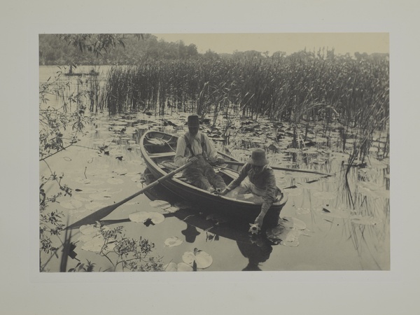 Peter Henry Emerson and Thomas Frederick Gooddall, Gathering Water-Lilies. 1885, Wilson Centre for Photography