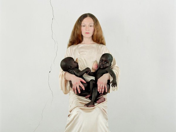 Vanessa Beecroft, VBSS.003.MP, 2006, Fotografia digitale, 230x180x7 cm, Collezione Serpone | Courtesy of Galleria Rumma Milano/Napoli