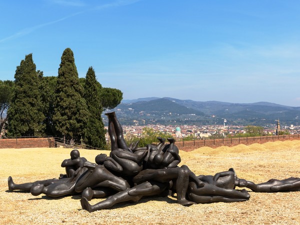 Antony Gormley, HUMAN. Forte di Belvedere, Florence, Italy. Photograph by Emiliano Cribari. Courtesy Galleria Continua and White Cube © the Artist