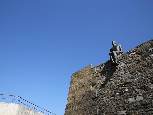 Antony Gormley, HUMAN. Forte di Belvedere, Florence, Italy. Photograph by Emiliano Cribari. Courtesy Galleria Continua and White Cube © the Artist