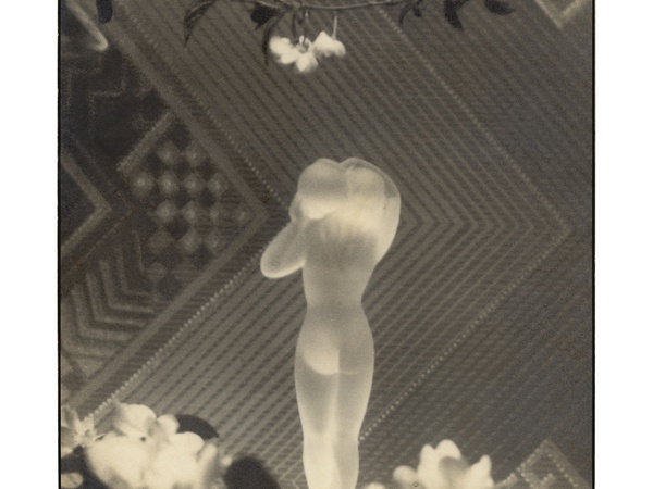 Luo Bonian, Drawing Water from a Well, May 1932, Estate of Luo Bonian