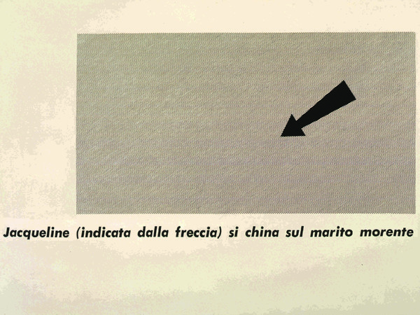 Museo del Novecento | Emilio Isgrò, Poesia Jacqueline, 1965, Tela emulsionata, Archivio Emilio Isgrò. La riflessione sul linguaggio verbale e visivo, condotta da Isgrò, è restituita dall’opera esposta in tutta la sua complessità. Ogni elemento grammaticale dell’immagine ha un posto e una funzione, ma attraverso la negazione del piano immediatamente visivo, la sola didascalia vale a indicare il soggetto dell’immagine a tutti familiare.