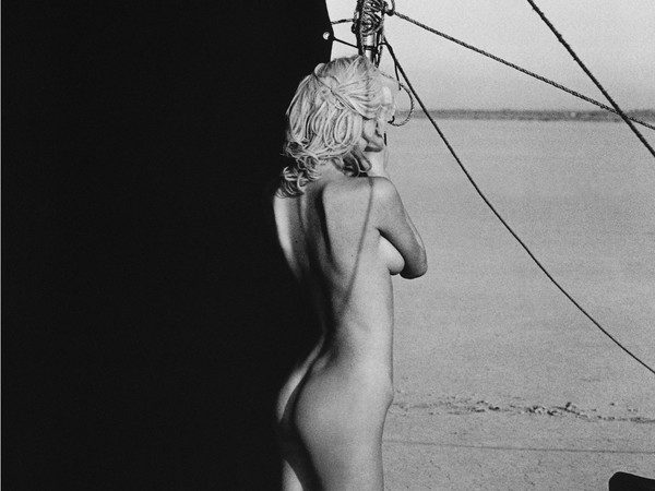 Peter Lindbergh, El Mirage, California, Stati Uniti, 1996 © The Cal - Collezione Pirelli