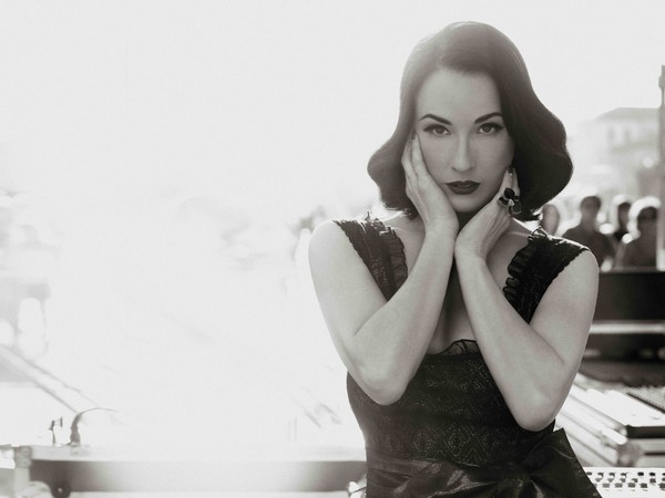 Foto: © Amedeo M. Turello, Dita von Teese | Courtesy of Summer Jamboree Senigallia 2019 